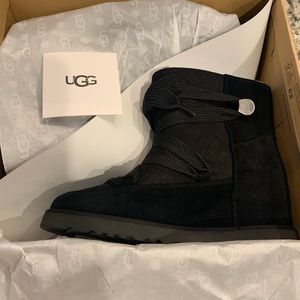 UGG Femme Lace Up Bootie size 9 black and brown